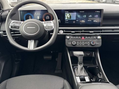 New 2026 Hyundai Tucson SE image 2