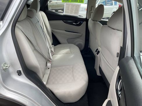 Used 2019 Nissan Rogue Sport SV AWD/4WD image 33