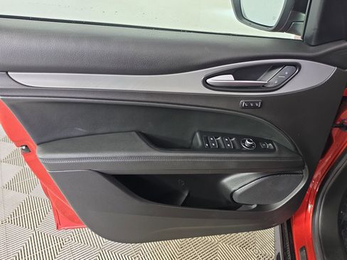 Used 2024 Alfa Romeo Stelvio Veloce AWD/4WD image 18