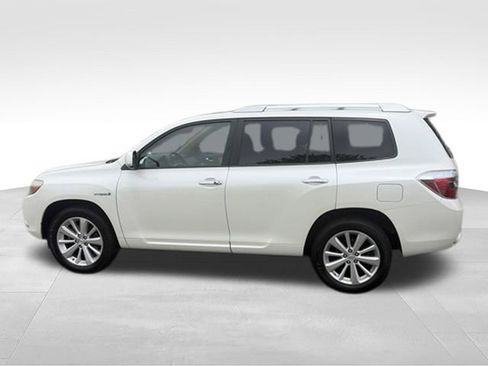 Used 2010 Toyota Highlander Limited AWD/4WD image 30