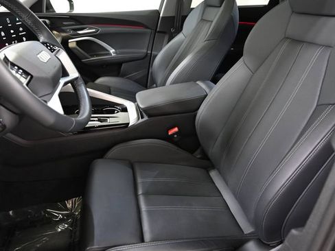 Used 2025 Audi Q5 Premium Plus w/ Premium Plus AWD/4WD image 8