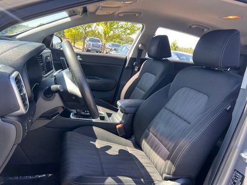 Used 2020 Kia Sportage LX FWD image 12