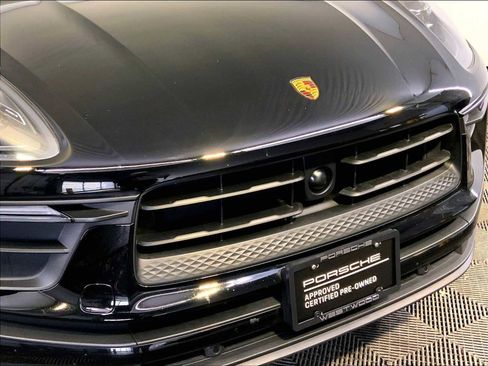 Certified 2024 Porsche Macan image 34