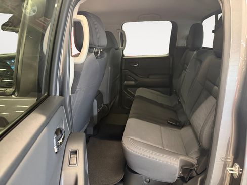 Used 2024 Nissan Frontier SV w/ SV Convenience Package RWD image 24