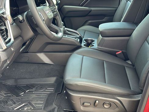 New 2026 GMC Canyon Elevation w/ Convenience Package image 14