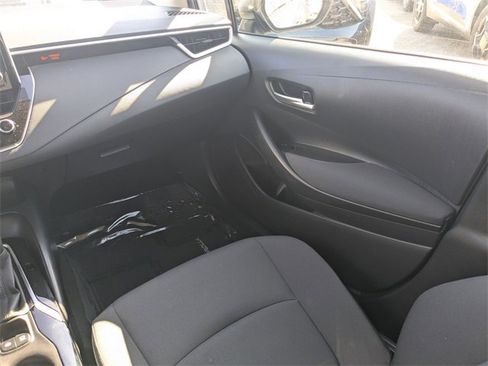 Used 2021 Toyota Corolla LE image 15