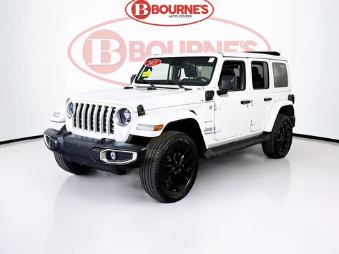 Used 2021 Jeep Wrangler Unlimited Sahara w/ Cold Weather Group image 8