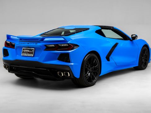Used 2023 Chevrolet Corvette Stingray Coupe w/ Z51 Performance Package RWD image 5
