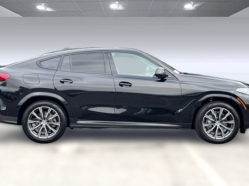 New 2026 BMW X6 xDrive40i w/ Premium Package image 7