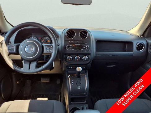 Used 2015 Jeep Patriot Latitude AWD/4WD image 14