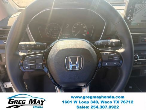 Used 2025 Honda Pilot Touring image 16