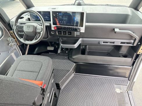 Used 2024 Chevrolet Brightdrop 600 w/ Battery Pack, Max Range AWD/4WD image 36