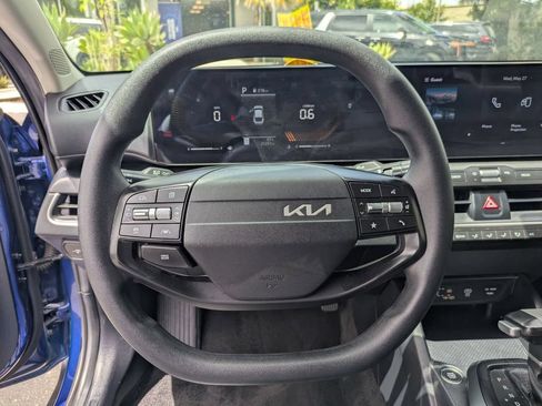 Used 2025 Kia K4 FWD image 17