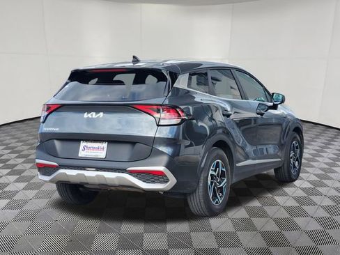 Used 2025 Kia Sportage LX FWD image 4