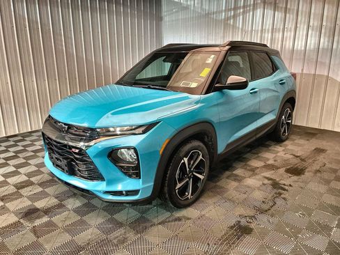 Used 2021 Chevrolet TrailBlazer RS w/ Technology Package image 4