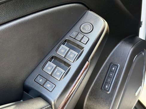 Used 2019 GMC Yukon XL SLT RWD image 22