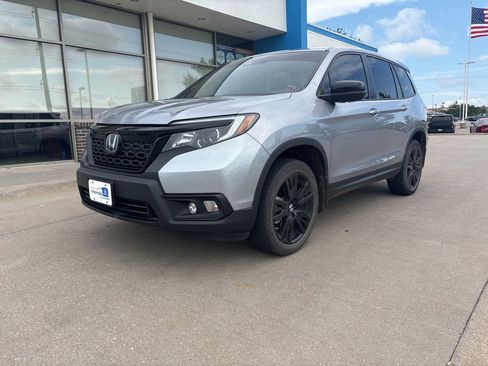 Used 2021 Honda Passport Sport image 2