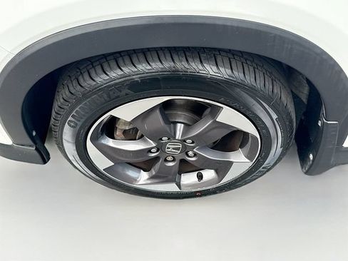 Used 2018 Honda HR-V EX-L image 37