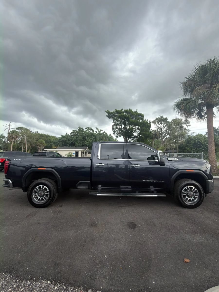 Used 2025 GMC Sierra 2500 SLT w/ SLT Convenience Package AWD/4WD image 5