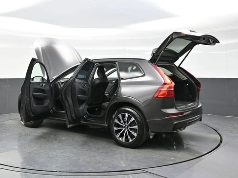 Used 2025 Volvo XC60 B5 Plus AWD/4WD image 43