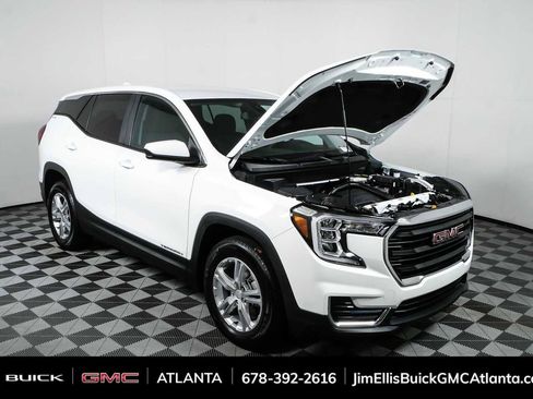 Used 2023 GMC Terrain SLE FWD image 32