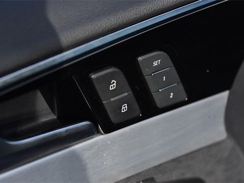 Used 2022 Audi A4 2.0T Premium Plus image 10