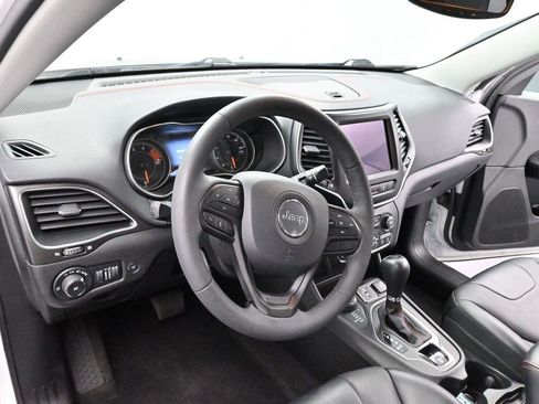 Used 2022 Jeep Cherokee Trailhawk w/ Premium Leather Package AWD/4WD image 17