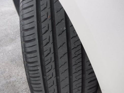 Used 2012 Buick LaCrosse Convenience image 19