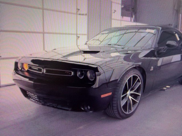 Used 2015 Dodge Challenger R/T Scat Pack w/ Leather Interior Group RWD image 2
