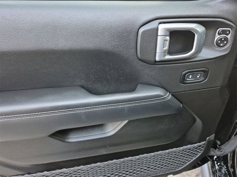 Used 2023 Jeep Wrangler Unlimited Rubicon w/ LED Lighting Group image 20