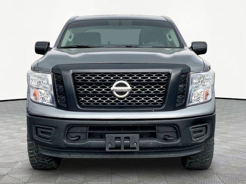 Used 2018 Nissan Titan S w/ S Utility Package image 2