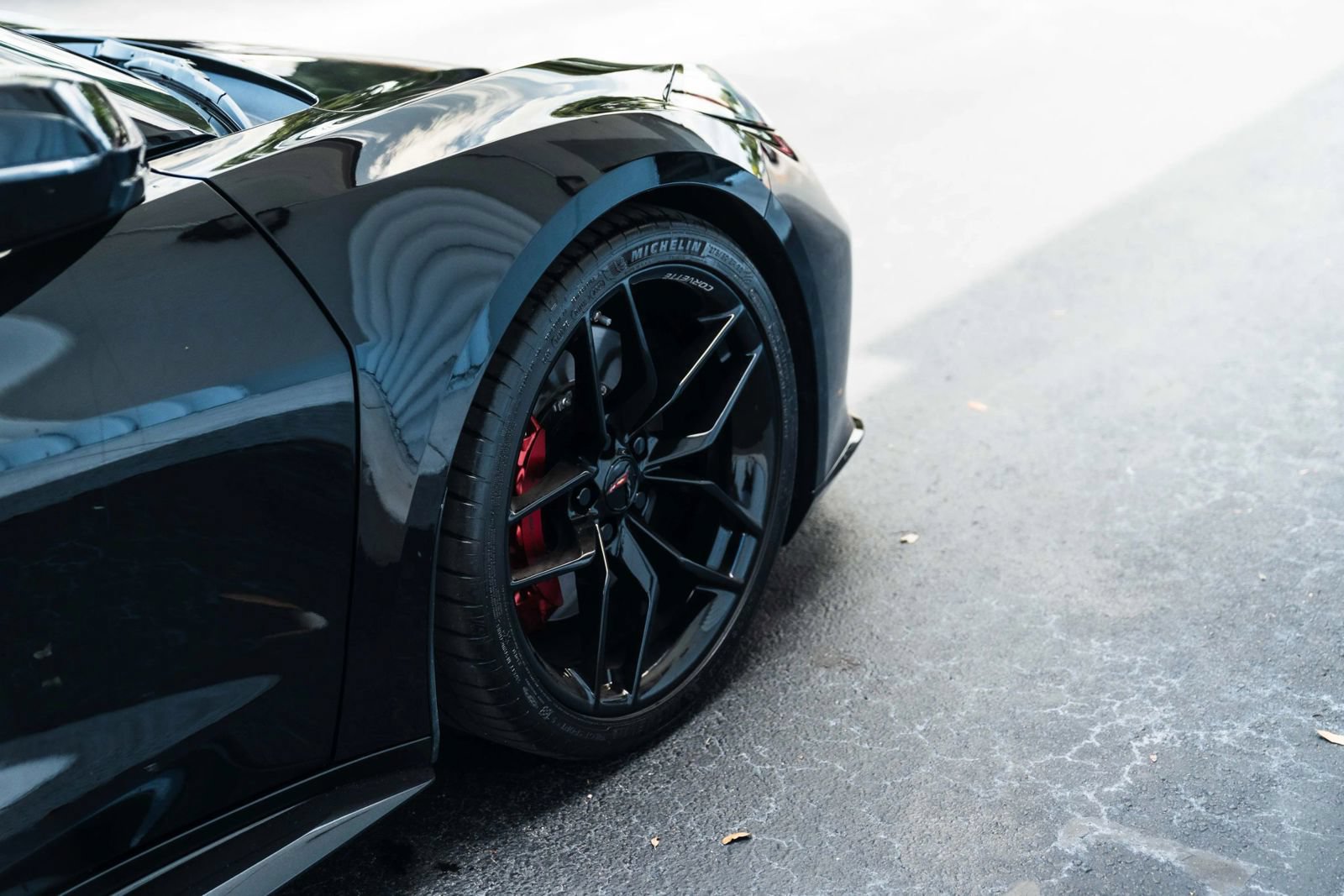 Used 2025 Chevrolet Corvette Z06 RWD image 11