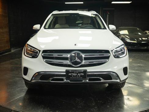 Used 2022 Mercedes-Benz GLC 300 4MATIC image 3
