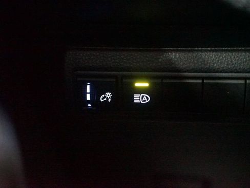 Certified 2022 Toyota Corolla LE FWD image 21