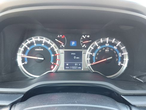 Used 2019 Toyota 4Runner Limited w/ Preferred Accessory Package AWD/4WD image 9