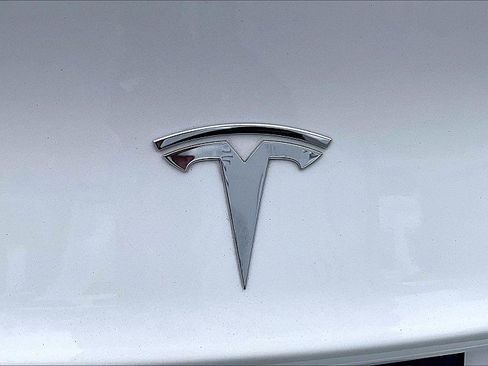 Used 2021 Tesla Model 3 Standard Range Plus image 30