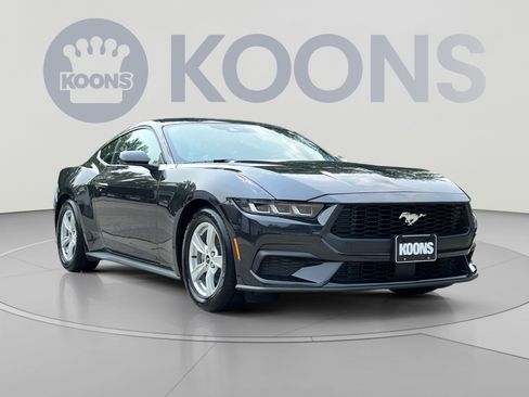 Used 2024 Ford Mustang Coupe RWD image 10