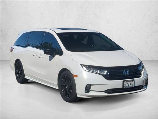 Used 2024 Honda Odyssey Sport image 3