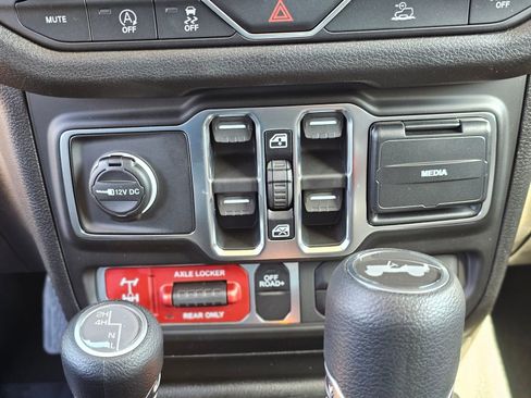 New 2026 Jeep Wrangler Willys AWD/4WD image 15