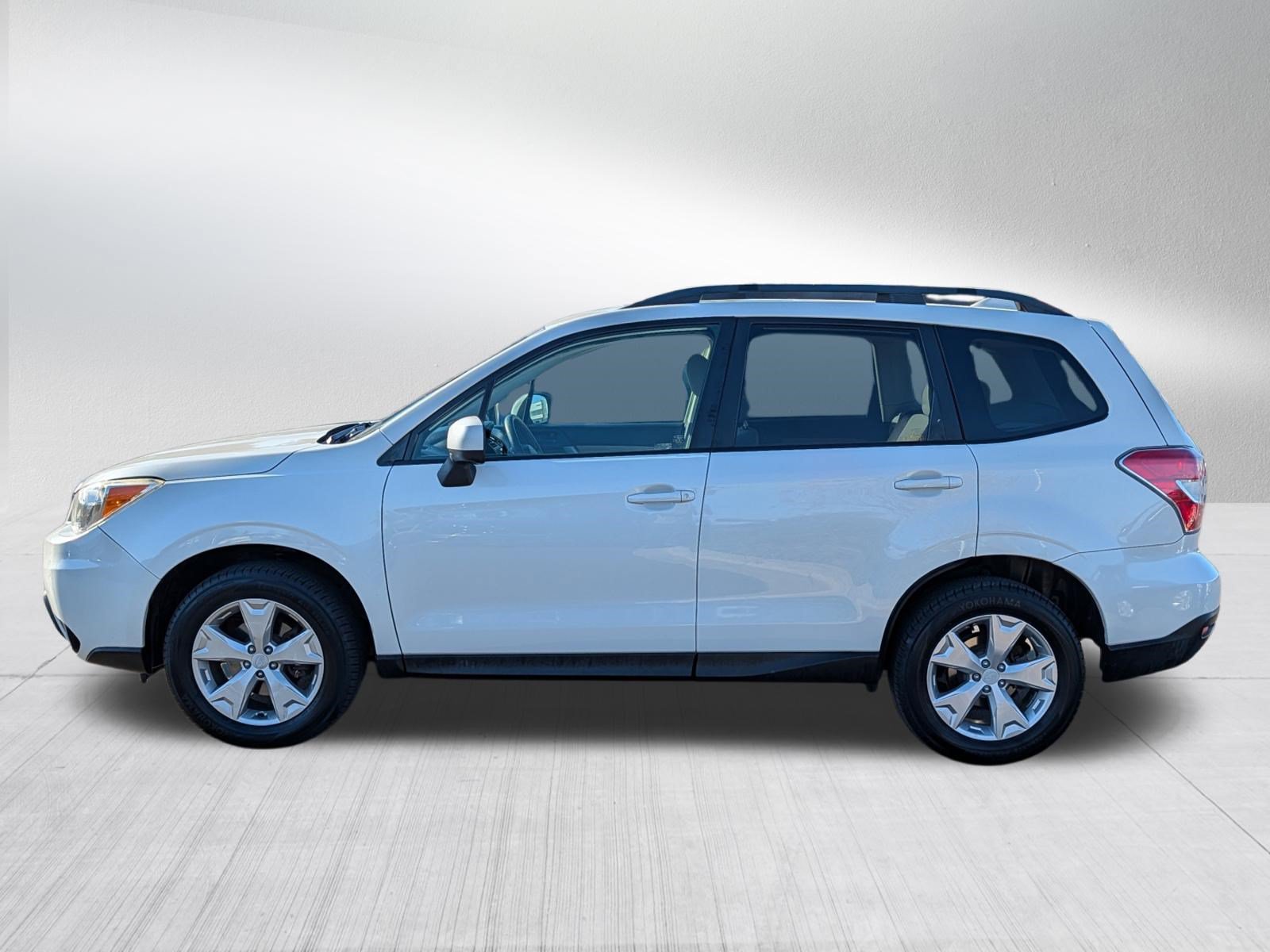 Used 2016 Subaru Forester 2.5i Premium AWD/4WD image 4