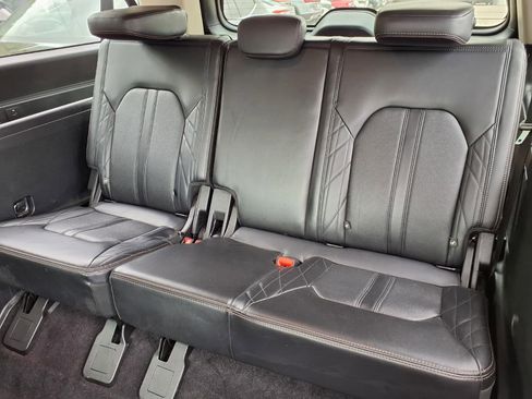 Used 2021 Ford Expedition Max Platinum AWD/4WD image 11