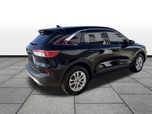 Used 2020 Ford Escape SE image 6