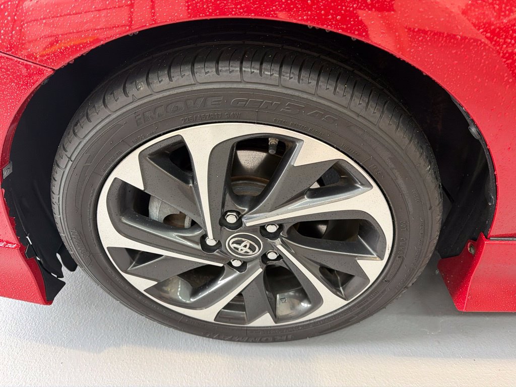 Used 2018 Toyota Corolla iM FWD image 11