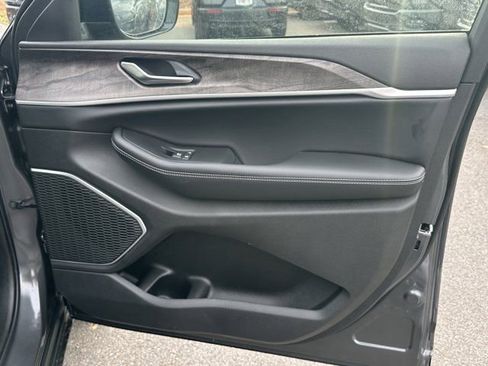 New 2026 Jeep Grand Cherokee Limited image 15