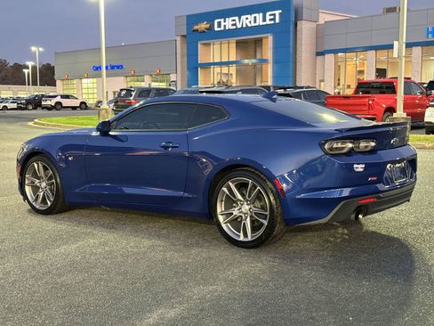 Used 2019 Chevrolet Camaro LT w/ RS Package image 8