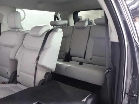 Used 2025 Ford Expedition Max Platinum image 38