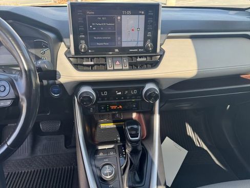 Certified 2020 Toyota RAV4 Limited image 15