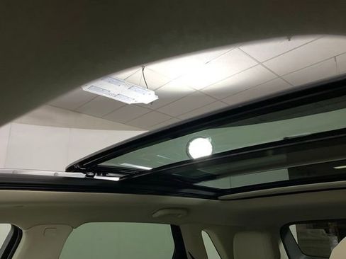 New 2026 Cadillac XT5 Premium Luxury w/ Driver Assist Package AWD/4WD image 16