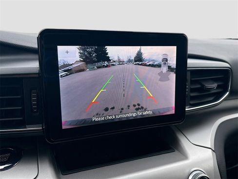 Used 2022 Ford Explorer XLT w/ Equipment Group 202A image 14