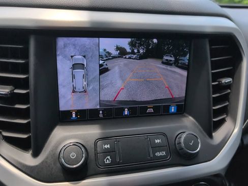 Used 2022 GMC Acadia SLT w/ Elevation Edition FWD image 19